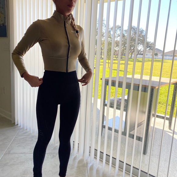 Juniper Training Jacket (Beige) - Picture 6 of 7